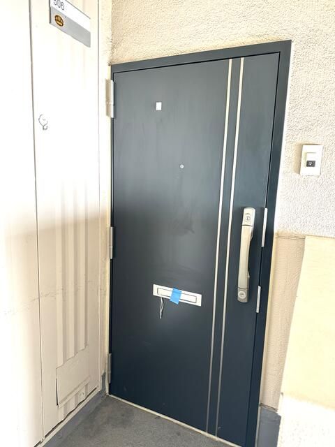 2LDK Apartment for Rent in Mihama-ku, Chiba City - Thumbnail 3