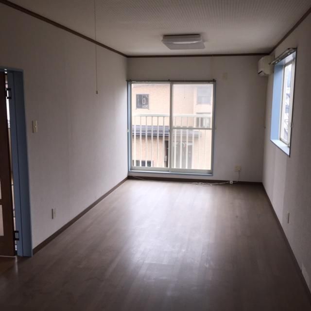 1LDK Apartment for Rent in Joetsu City, Niigata - Thumbnail 2