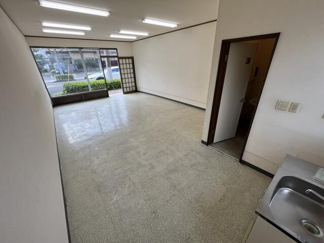 Commercial Unit for Rent in Odawara, Kanagawa - 37.26 sqm - Thumbnail 3