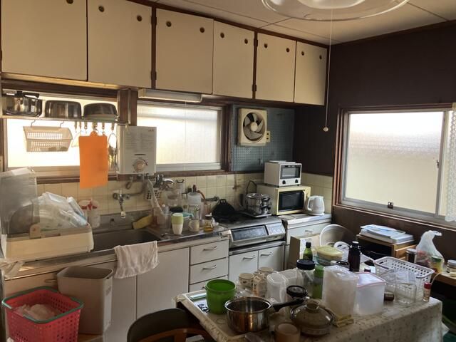 1975 3DK House for Sale in Quiet Takamatsu Neighborhood - Thumbnail 4
