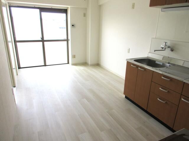 Rent 2DK Apartment in Hiratsuka, Kanagawa - 56 sqm - Thumbnail 4