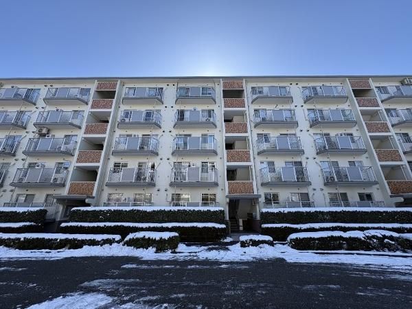 3LDK Apartment for Sale in Tama City, Tokyo - Estate Toyogaoka - Thumbnail 3