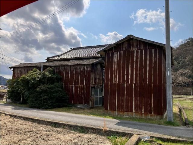 9DK House with 815sqm Farmland in Fukuyama, Hiroshima - Main Image