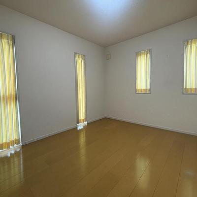 5SLDK Detached House in Shizuoka with Large Garden & 3 Parking Spaces — Image 22, Shimizu, Shizuoka