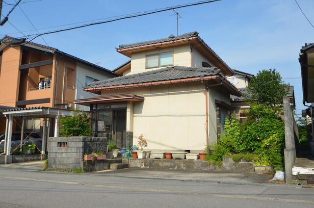 5DK Detached House for Sale in Kami-iino Shinmachi, Toyama City - Thumbnail 3