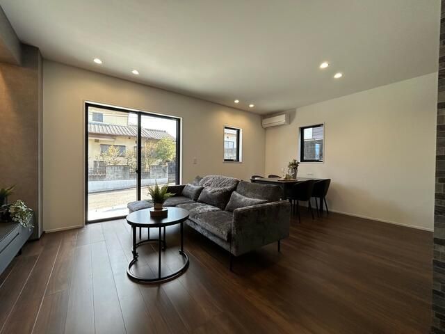 New 4LDK House for Sale in Oita City, Oita Prefecture - Thumbnail 3