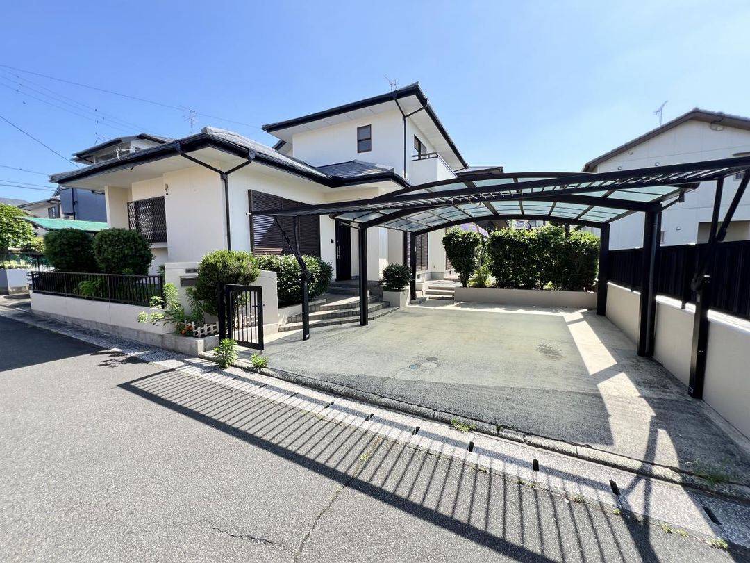 1994 4LDK House in Kikuchi, Kumamoto with Carport and Renovations - Thumbnail 2