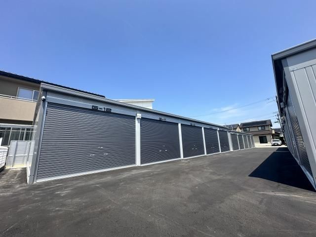 Newly Built Large Trunk Room for Rent in Kanazawa - Thumbnail 4