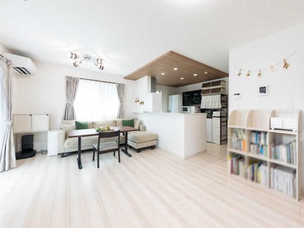 2021 Built 4LDK House in Saitama's Iwatsuki Ward - Thumbnail 2