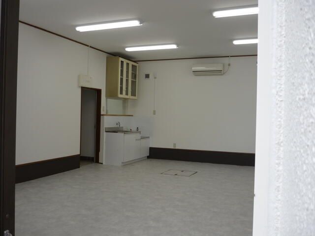 Office for Rent in Utsunomiya, Tochigi - 38 sqm, No Parking Fee - Thumbnail 4