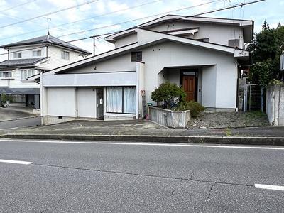 Large 7LDK Home with Commercial Space in Iizuna, Nagano — Image 1, Iizuna, Nagano