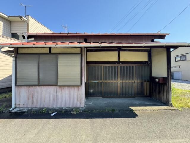 Traditional 4DK House with Garden in Shimada, Shizuoka - Image 7
