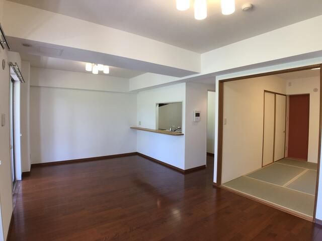 3LDK Apartment for Rent in Totsuka-ku, Yokohama, 81m² - Thumbnail 3