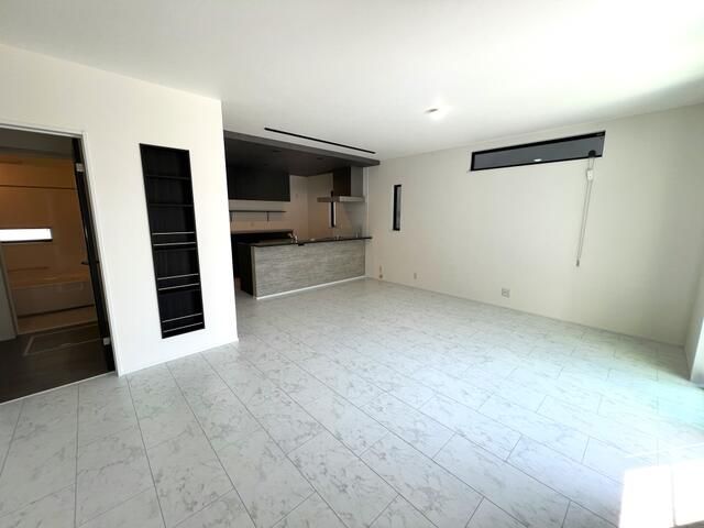 New 4LDK House in Kishiwada, Osaka | 2025 Build, 2 Car Parking - Thumbnail 2