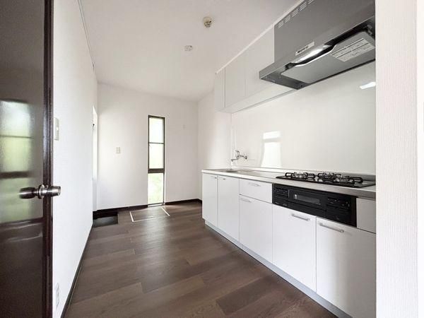 5LDK House for Sale in Atsugi, Kanagawa | 251.83㎡ Land - Thumbnail 4