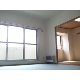 3LDK Apartment for Rent in Central Sapporo, Hokkaido - Thumbnail 2