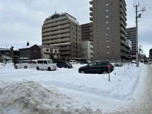 1,484 sqm Development Land in Central Sapporo, Near Tram Station - Thumbnail 2