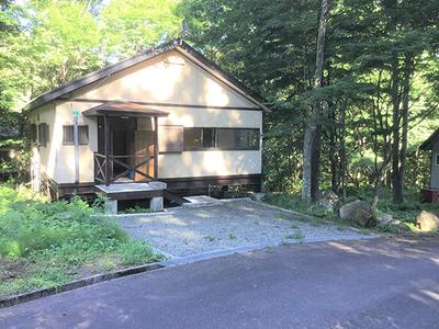 Listen to the sound of the river below and enjoy the hot springs at this mountain cottage: Villas, real estate, properties for sale, Hometown Information Center: Nationwide rural living property data — Image 1, Hachimantai, Iwate