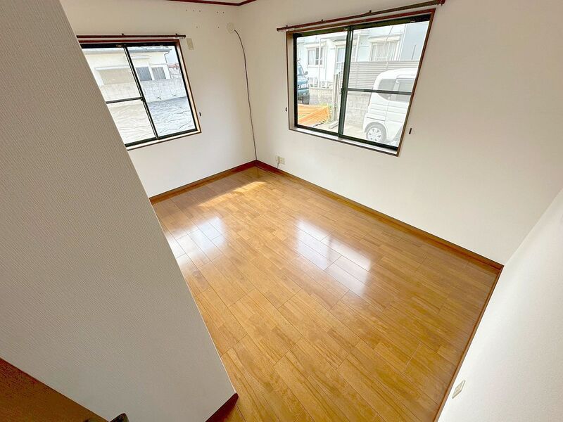 Shalom Kunitachi B Terraced House for Rent in Kunitachi, Tokyo - Thumbnail 2