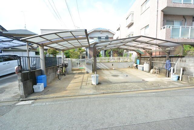 Motorcycle Parking Space for Rent in Tama City, Tokyo - Thumbnail 2