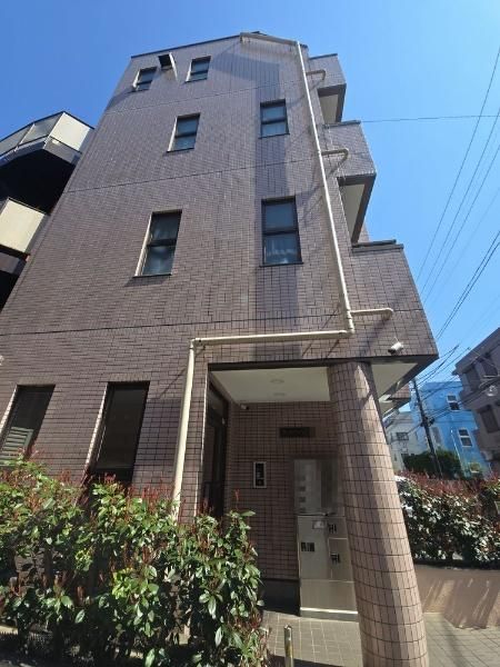9-Unit Apartment Building for Sale in Kamata, Ota Ward, Tokyo - Thumbnail 3