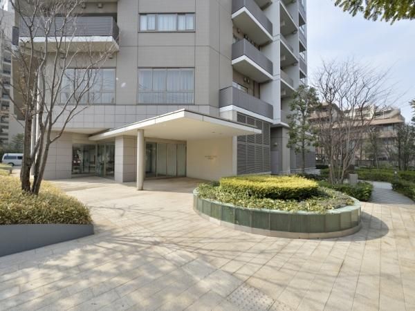 2LDK Condo in Renaissance Tower Ueno Ikenohata, Tokyo - Thumbnail 2
