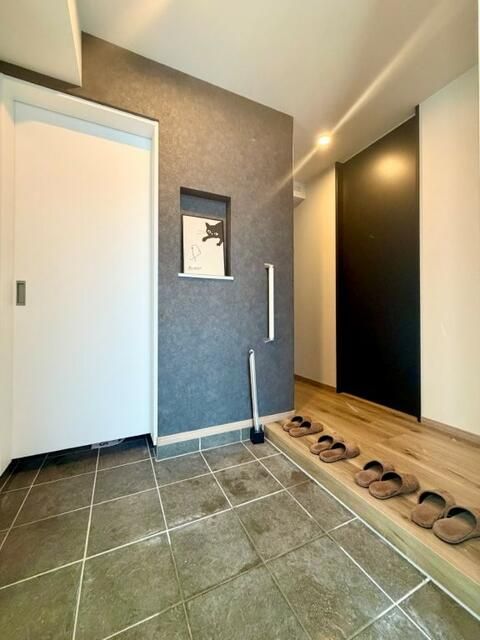 New Build House in Otaru with Ocean View & Solar Panels - Thumbnail 3