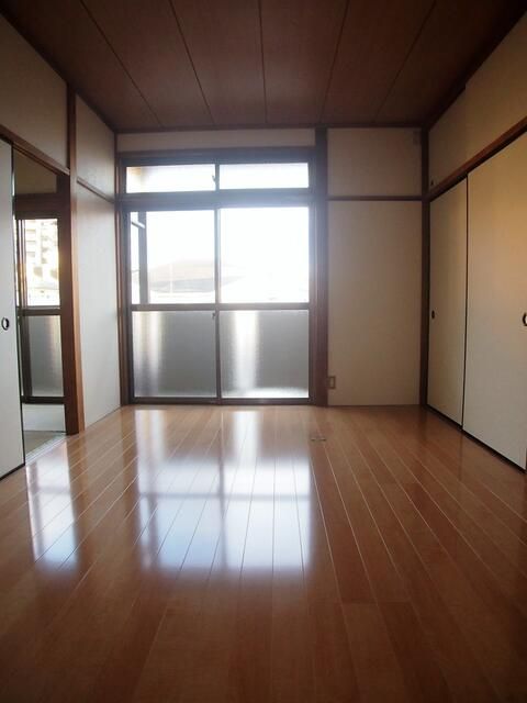 2DK Apartment for Rent near Kiyose Station, Tokyo - Thumbnail 2