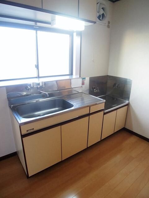 2DK Apartment for Rent near Kiyose Station, Tokyo - Thumbnail 3