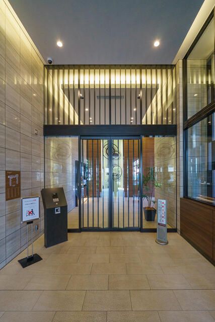 Modern 2LDK Apartment for Sale in Koto Ward, Tokyo - Thumbnail 3