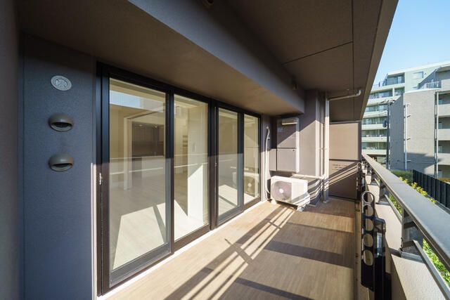 Modern 2LDK Apartment for Sale in Koto Ward, Tokyo - Thumbnail 2