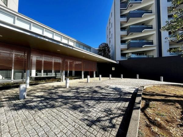 Lions Kumegawa Misai no Mori 3LDK Apartment for Sale in Tokyo - Thumbnail 2
