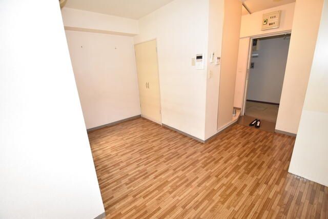 Studio Apartment for Rent in Tama City, Tokyo - Thumbnail 4