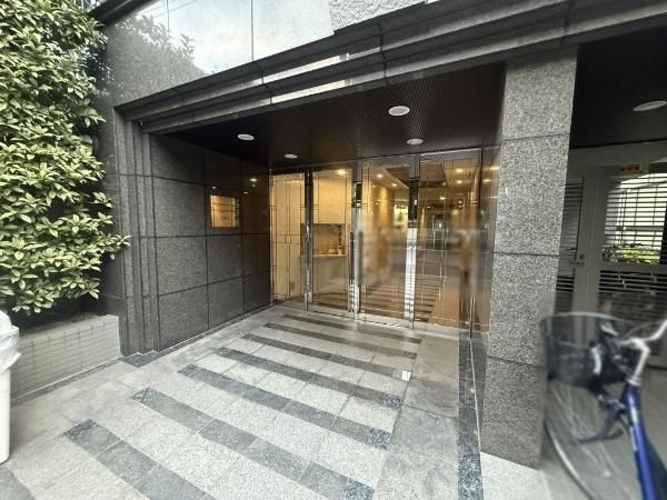 Urban Crystal Kudanshita Studio Apartment for Sale in Chiyoda, Tokyo - Thumbnail 4