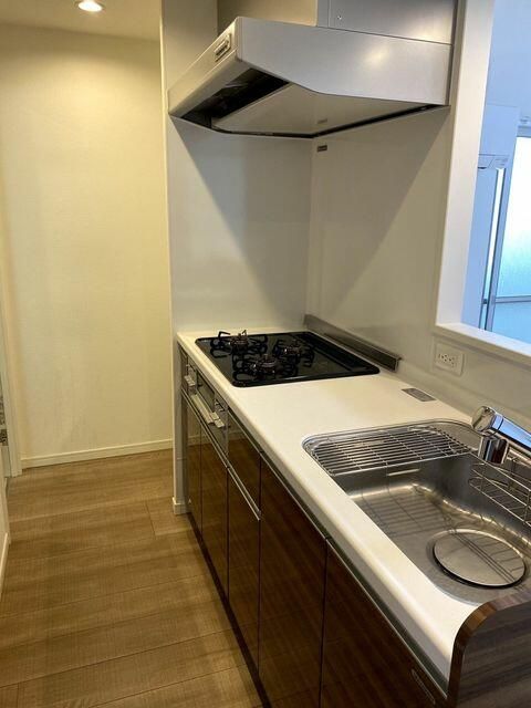 1LDK Apartment for Sale Near Komazawa Daigaku Station, Meguro - Thumbnail 4
