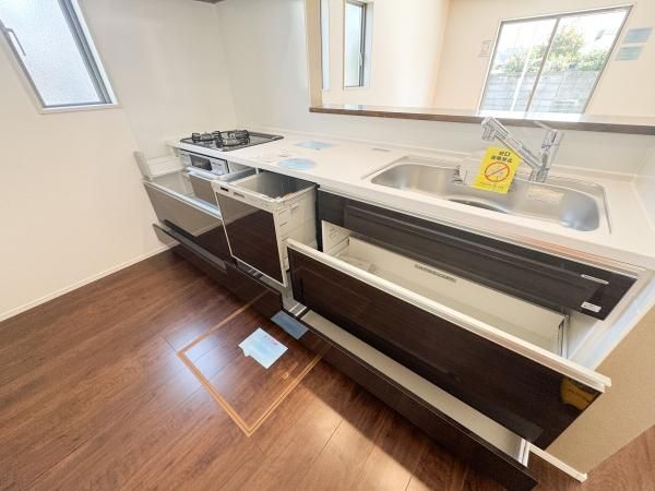New 4LDK House for Sale in Oita City, Oita Prefecture - Thumbnail 3