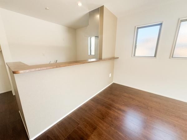 New 4LDK House for Sale in Oita City, Oita Prefecture - Thumbnail 4