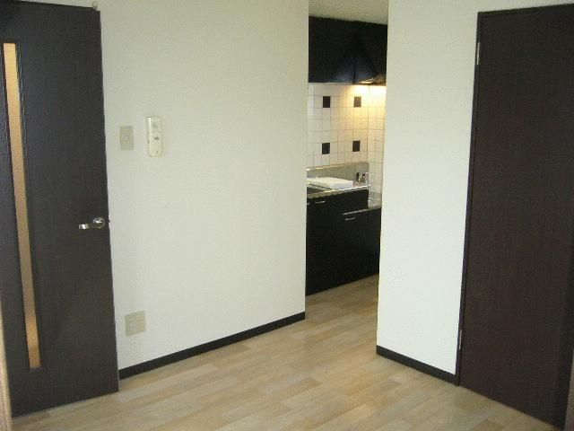 1LDK Apartment for Rent in Toyohira-ku, Sapporo, Hokkaido - Thumbnail 3