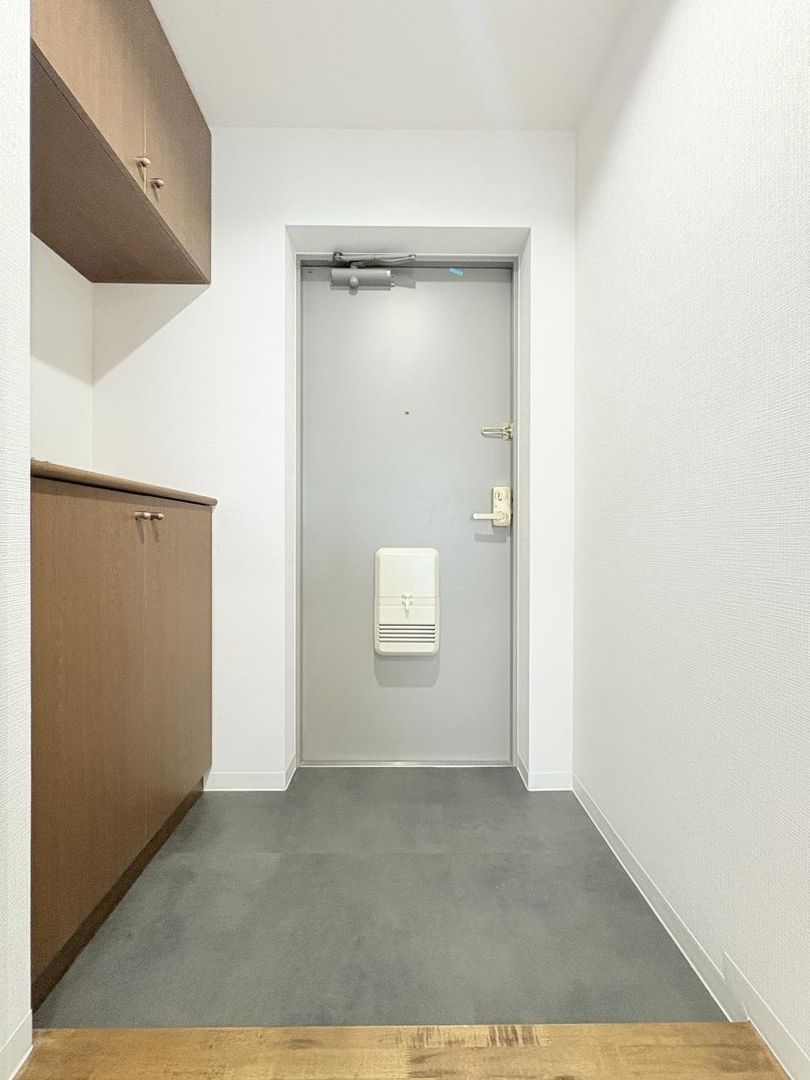Renovated 3LDK Corner Apartment with Views in Sapporo - Thumbnail 2