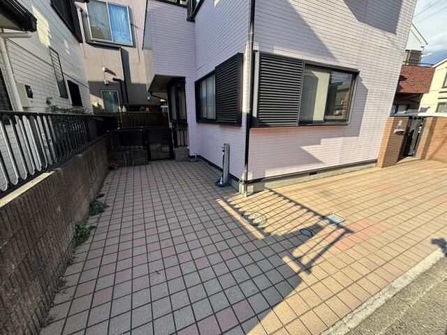 3LDK Detached House for Rent near Kugenuma Kaigan Station, Fujisawa - Thumbnail 2