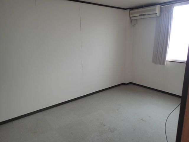 Office for Rent in Takaoka City, Toyama - 7K, 109.20 sqm - Thumbnail 4