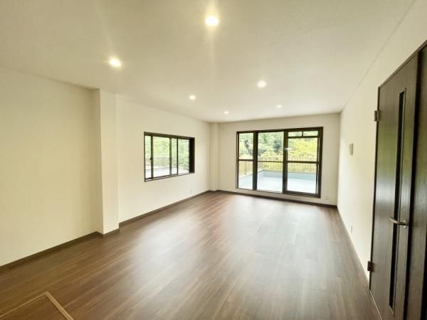 3LDK Steel-Framed House in Kyoto's Nishikyo Ward with 220sqm Land - Thumbnail 3