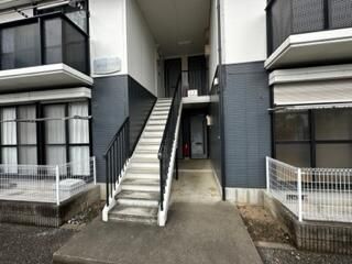 2DK Apartment for Rent in Moroyama, Saitama - 44m2 - Thumbnail 2