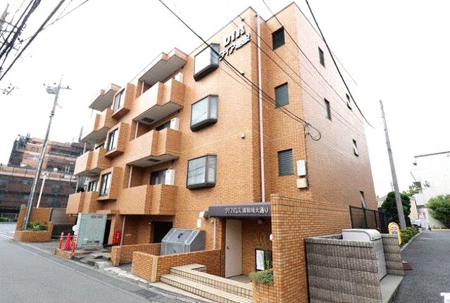 3LDK Corner Apartment for Sale in Quiet Saitama City - Thumbnail 2