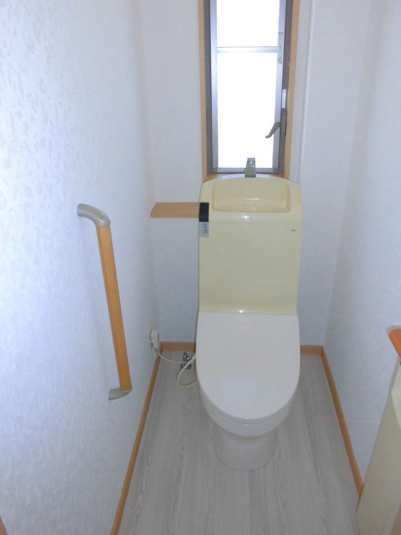 5LDK Family House with Solar Power in Takamatsu, Kagawa - Main Image