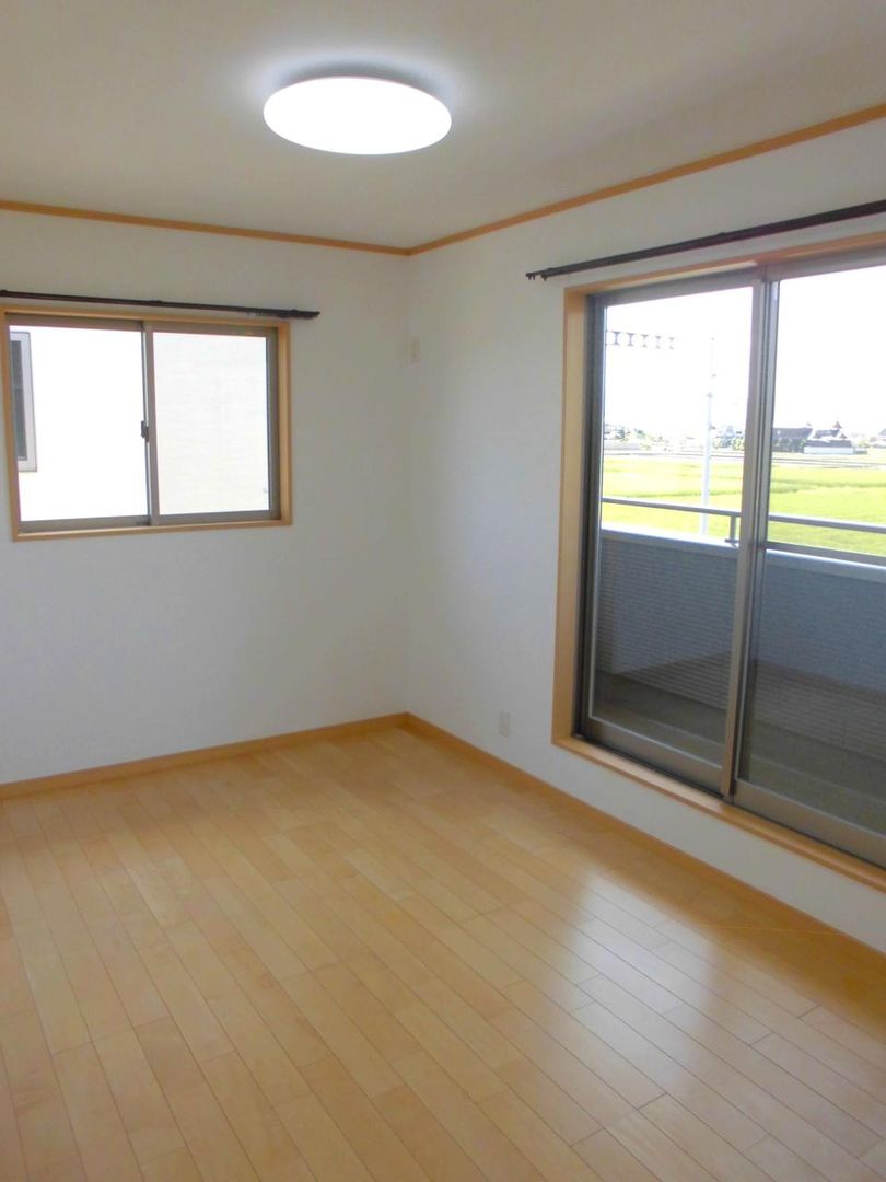 5LDK Family House with Solar Power in Takamatsu, Kagawa - Thumbnail 4