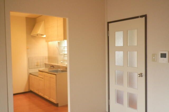 3DK Apartment for Rent in Akishima, Tokyo - 56.40 sqm - Thumbnail 2