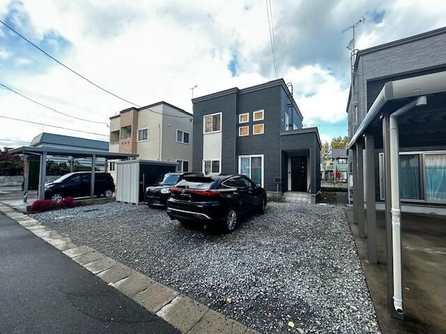 4LDK Detached House in Quiet Aomori City Neighborhood - Thumbnail 3