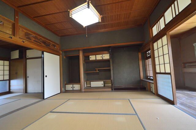1965 Traditional House for Sale in Yukuhashi, Fukuoka - 422 sqm Land - Thumbnail 3