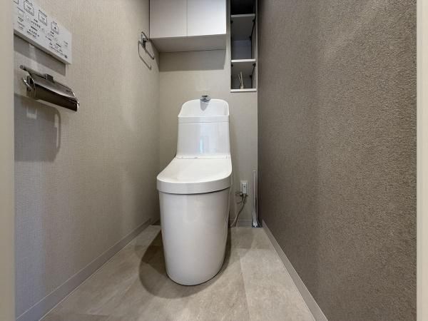 Meguro Park Homes 2LDK Condo for Sale in Tokyo - Thumbnail 3